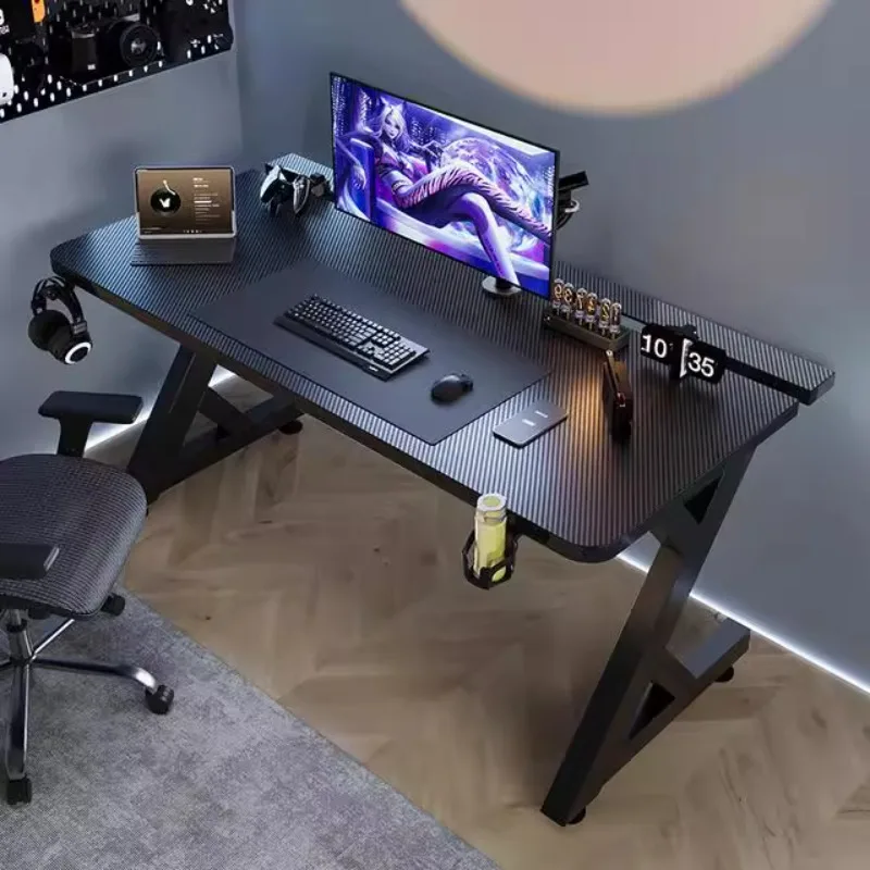 Q ミニマリスト ブラック コンピューター デスク デザイン - Desk Setup Art のレビューと価格